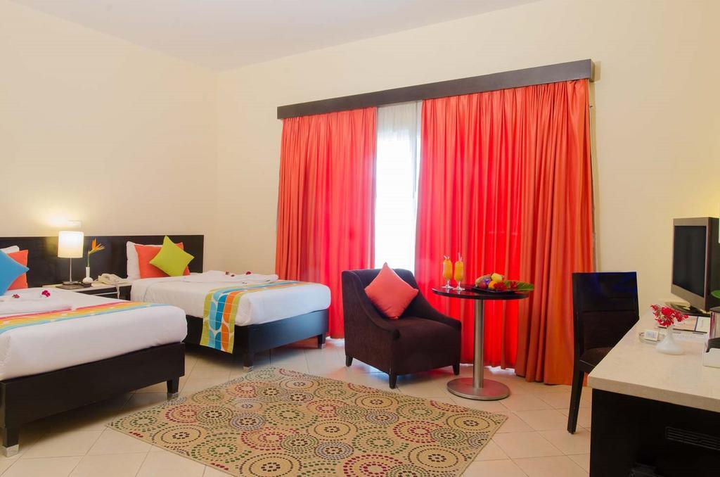 Swiss Inn Teda Hotel & Aqua Park Ain Sukhna Habitación foto